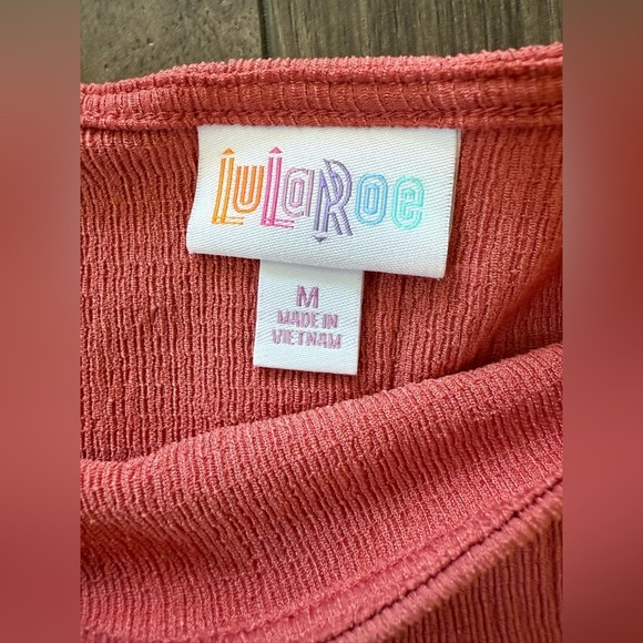 LuLaRoe Vivian Button Back Long Sleeve Top Size Medium - Picture 3 of 7